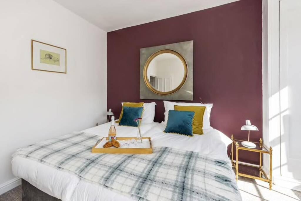 Georgian Apartment Located In The Center Of Bath. Buitenkant foto